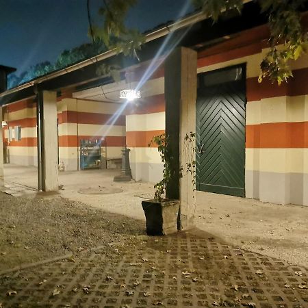 Tommy Vitello Camere Cassano Magnago Exterior photo