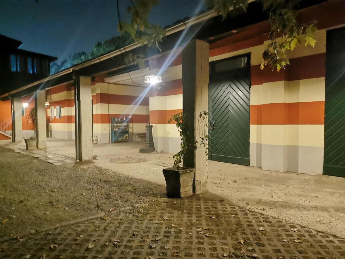 Tommy Vitello Camere Cassano Magnago Exterior photo