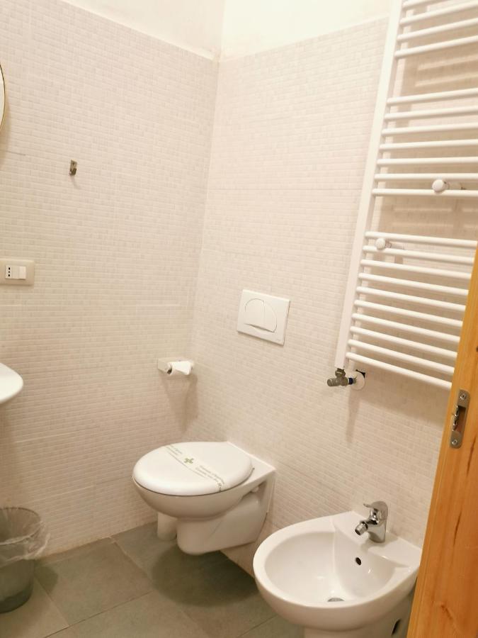 Tommy Vitello Camere Cassano Magnago Exterior photo
